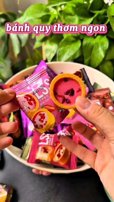 Bánh quy bơ thơm ngon #banhquy #ShopeeCreator #LuotVuiMuaLien #HangMoiVe #shopeevideo #SandealcungKOL