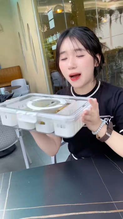 Hộp đựng 4 ngăn bảo quản thức ăn rau quả trong tủ lạnh#ShopeeVideo#ShopeeCreator#LuotVuiMuaLien#HangMoiVe#SandealcungKOL#KOLUyTin