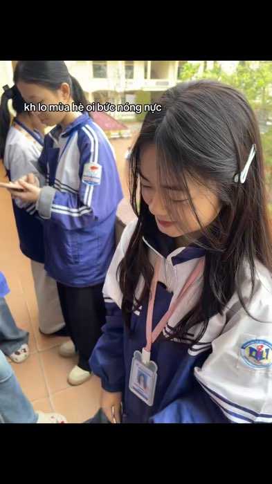 Dầu gội khô#ShopeeVideo #KOLUyTin #ShopeeCreator #LuotVuiMuaLien #VideohangLamDep