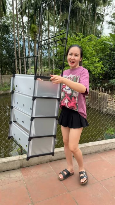 Kệ để giầy dép giảm giá rồi#HangMoiVe #KOCUyTin #LuotVuiMuaLien #ShopeeVideo #ShopeeCreato