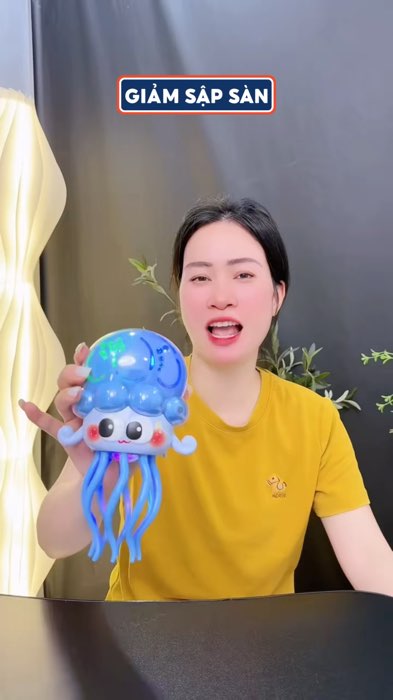 Bạch tuộc nhảy múa #bachtuocnhaymua #dochoitreem #KOLUyTin #LuotVuiMuaLien #ShopeeVideo #HangMoiVe