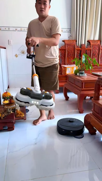 Cây lau nhà điện #caylaunhadien #qimedo #ShopeeCreator #VideoHangGiaDung #ShopeeVideo #HangMoiVe #KOLUyTin #LuotVuiMuaLien