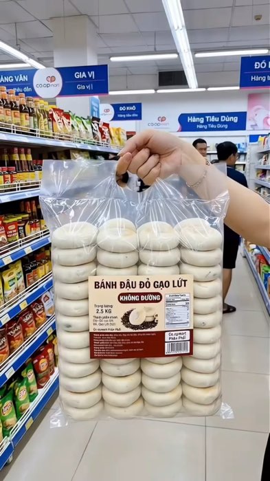 #ShopeeThoiTrang #ShopeeCreator #revodich #HangMoiVe #ShopeeLamDep #KOLUyTin #ShopeeVideo #NgoiSaoTiemNang