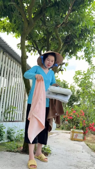 Khăn tắm khăn mặt #khantam #khanmat #HangMoiVe #ShopeeVideo #LuotVuiMuaLien #KOLUyTin