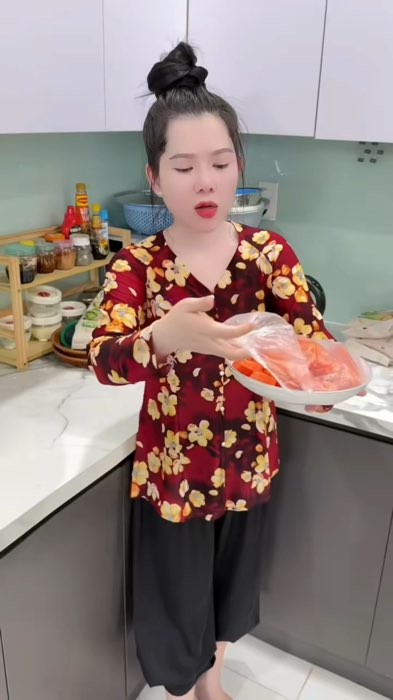 Màng bọc thực phẩm topgia #mangbocthucpham #mangboctopgia #KOLUyTin #HangMoiVe #LuotVuiMuaLien #ShopeeVideo