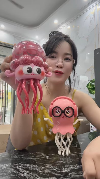Bạch tuộc nhảy múa đồ chơi trẻ em #bachtuocnhaymua #dochoitreem #KOLUyTin #LuotVuiMuaLien #ShopeeVideo #HangMoiVe