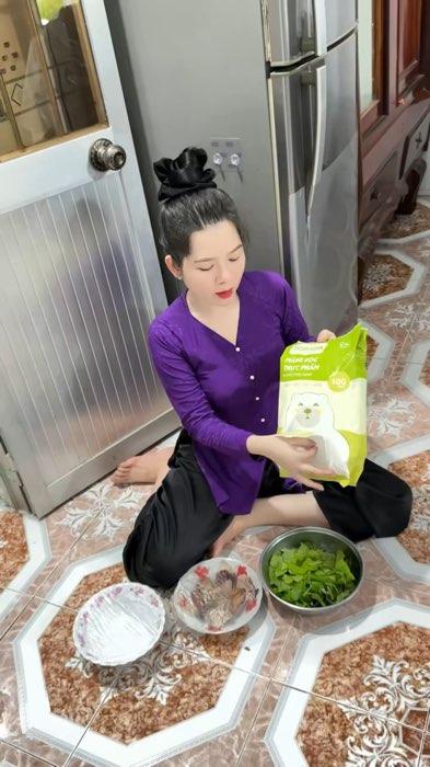 Màng bọc thực phẩm topgia #mangbocthucpham #mangboctopgia #KOLUyTin #HangMoiVe #LuotVuiMuaLien #ShopeeVideo