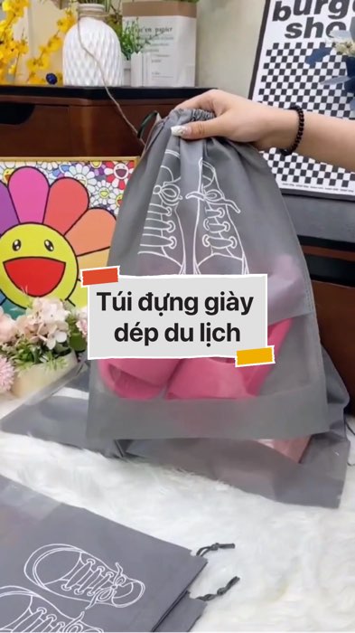 ￼Túi đựng giày dép du lịch #VideohangTieuDung #shopeestyle#ShopeeVideo#ShopeeCreator #LuotVuiMuaLien#KOLUyTin#Videomuasam #SandealcungKOL #diumi976