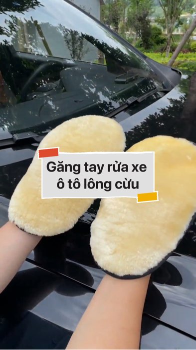 Găng tay rửa xe ô tô lông cừu #VideohangDoiSong#ShopeeVideo#ShopeeCreator #LuotVuiMuaLien#KOLUyTin#Videomuasam #SandealcungKOL #diumi156