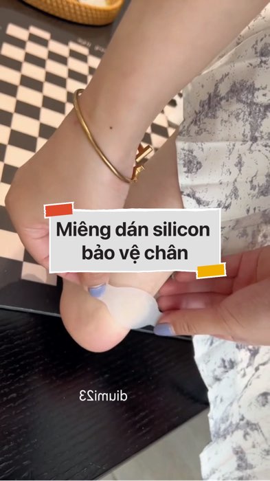 ￼Miêng dán silicon bảo vệ chân #VideohangDoiSong#ShopeeVideo#ShopeeCreator #LuotVuiMuaLien#KOLUyTin#Videomuasam #SandealcungKOL #diumi250