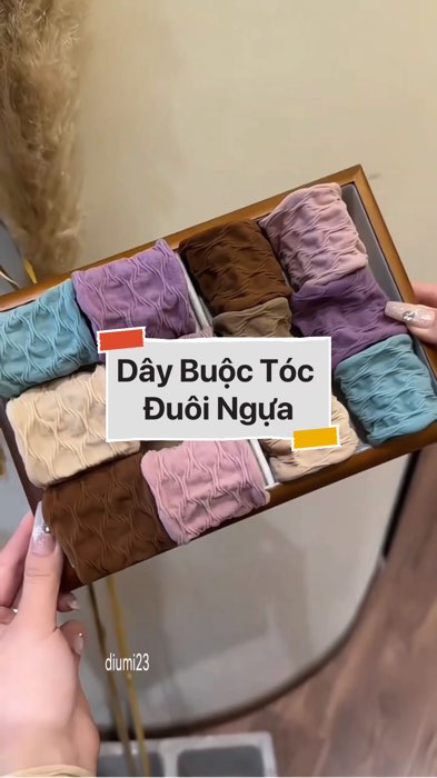Dây Buộc Tóc Đuôi Ngựa #VideohangThoiTrang#shopeestyle#ShopeeVideo#ShopeeCreator#LuotVuiMuaLien#KOLUyTin #diumi284