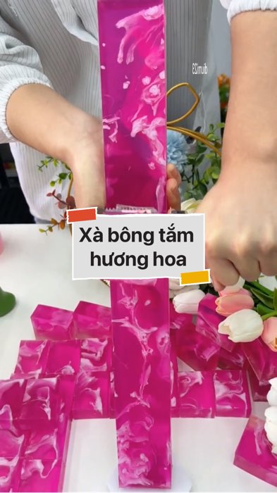 Xà bông tắm hương hoa tự nhiên #VideohangTieuDung #shopeestyle#ShopeeVideo#ShopeeCreator#LuotVuiMuaLien#KOLUyTin#Videomuasam #SandealcungKOL #diumi417