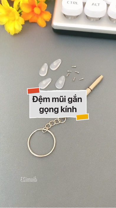 ￼Đệm mũi gắn gọng kính #VideohangDoiSong#ShopeeVideo#ShopeeCreator #LuotVuiMuaLien#KOLUyTin#Videomuasam #SandealcungKOL #diumi988