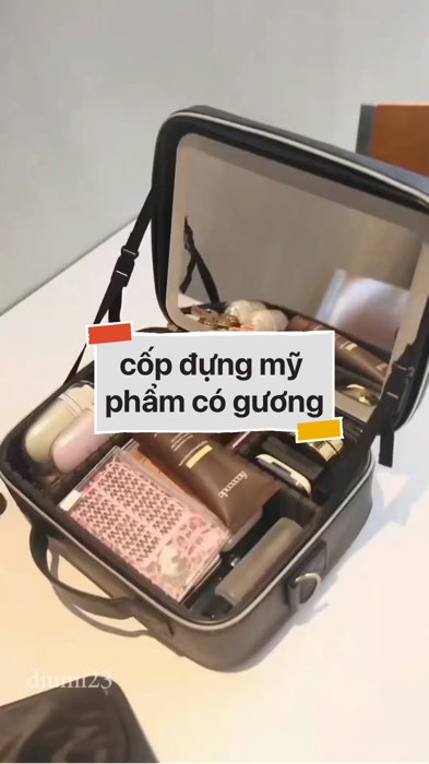 cốp đựng mỹ phẩm có gương #VideohangDoiSong#ShopeeVideo#ShopeeCreator #LuotVuiMuaLien#KOLUyTin#Videomuasam #SandealcungKOL #diumi08