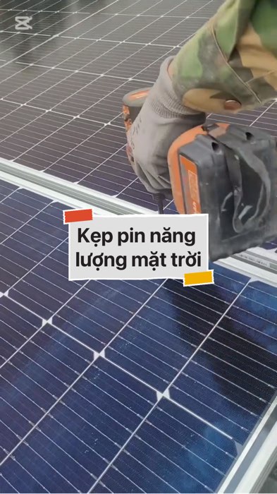 Kẹp pin năng lượng mặt trời #VideohangDoiSong#ShopeeVideo#ShopeeCreator #LuotVuiMuaLien#KOLUyTin#Videomuasam #SandealcungKOL #diumi22