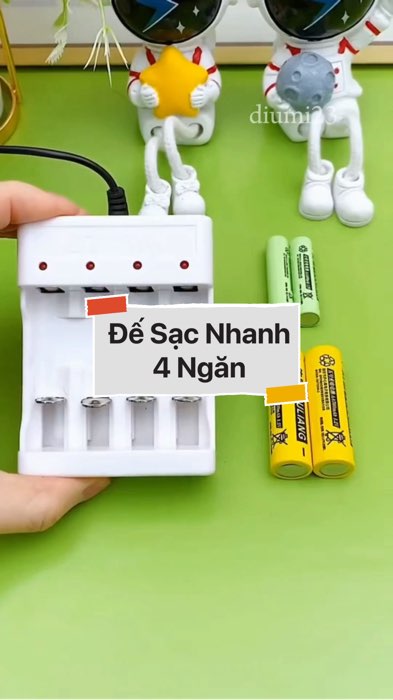 ￼ Đế Sạc Nhanh 4 Ngăn #VideohangDienTu#shopeestyle#ShopeeVideo#ShopeeCreator #LuotVuiMuaLien#KOLUyTin#Videomuasam #SandealcungKOL #diumi100
