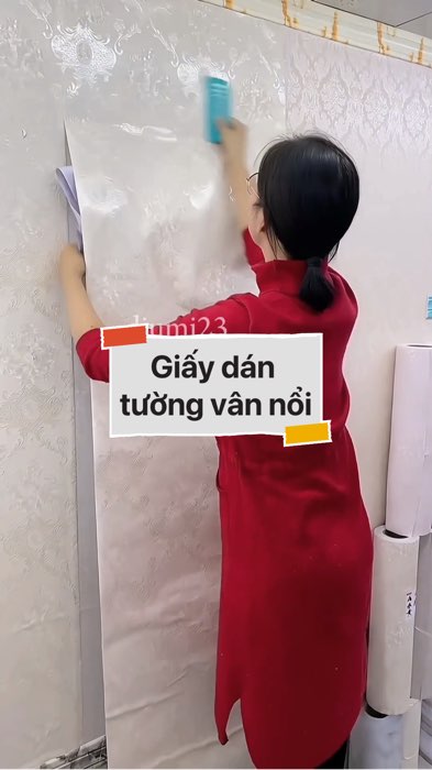 Giấy dán tường vân nổi #VideohangNhaCua#shopeestyle#ShopeeVideo#ShopeeCreator #LuotVuiMuaLien#KOLUyTin#Videomuasam #SandealcungKOL #diumi51