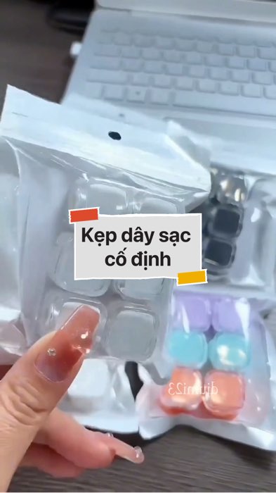 Kẹp dây sạc cố định #VideohangDoiSong#ShopeeVideo#ShopeeCreator #LuotVuiMuaLien#KOLUyTin#Videomuasam #SandealcungKOL #diumi69