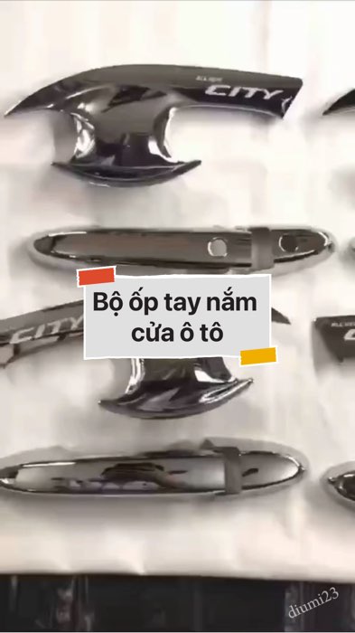 ￼Bộ ốp tay nắm cửa ô tô #VideohangDoiSong#ShopeeVideo#ShopeeCreator #LuotVuiMuaLien#KOLUyTin#Videomuasam #SandealcungKOL #diumi70