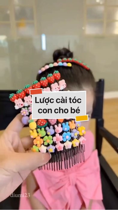 Lược cài tóc con cho bé #VideohangThoiTrang#shopeestyle#ShopeeVideo#ShopeeCreator#LuotVuiMuaLien#KOLUyTin #diumi112