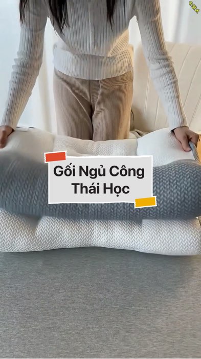 ￼Gối Ngủ Công Thái Học #VideohangDoiSong#ShopeeVideo#ShopeeCreator #LuotVuiMuaLien#KOLUyTin#Videomuasam #SandealcungKOL #diumi124