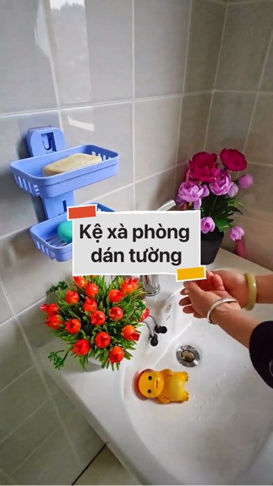 Kệ xà phòng dán tường #VideoHangGiaDung#shopeestyle#ShopeeVideo#ShopeeCreator #LuotVuiMuaLien #diumi136