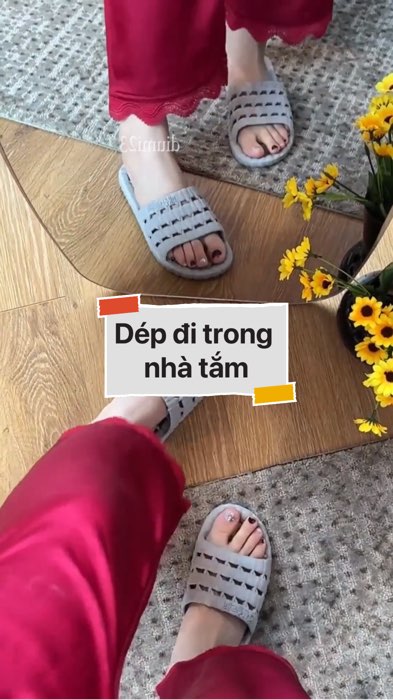 Dép đi trong nhà tắm #VideohangThoiTrang#shopeestyle#ShopeeVideo#ShopeeCreator#LuotVuiMuaLien#KOLUyTin #diumi176