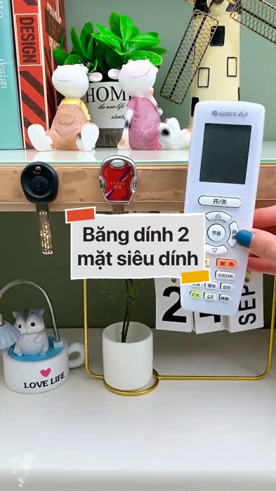 ￼Băng dính 2 mặt siêu dính #VideohangTieuDung #shopeestyle#ShopeeVideo#ShopeeCreator #LuotvuiMuaLien#KOLUyTin#Videomuasam #SandealcungKOL #diumi317