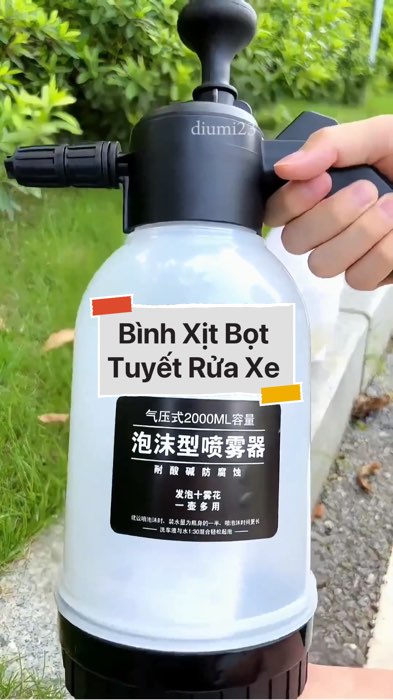 Bình Xịt Bọt Tuyết Rửa Xe #VideohangDoiSong#ShopeeVideo#ShopeeCreator #LuotVuiMuaLien#KOLUyTin#Videomuasam #SandealcungKOL #diumi369