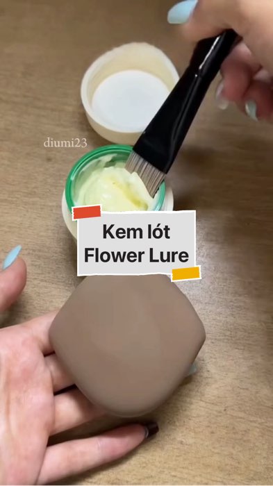 Kem lót trang điểm Flower Lure #VideohangLamDep#shopeestyle#ShopeeVideo#ShopeeCreator #LuotVuiMuaLien#KOLUyTin#Videomuasam #SandealcungKOL #diumi378