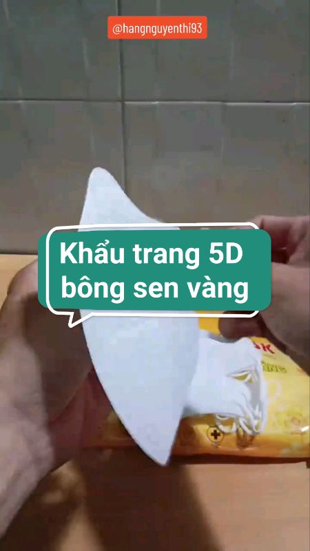 Khẩu trang 5D bông sen vàng #Videohangnhacua #KOLUyTin #shopeecreator #xuhuong #ShopeeVideo #hangmoive #luotvuimualien #shopxuhuong #videomuasam
