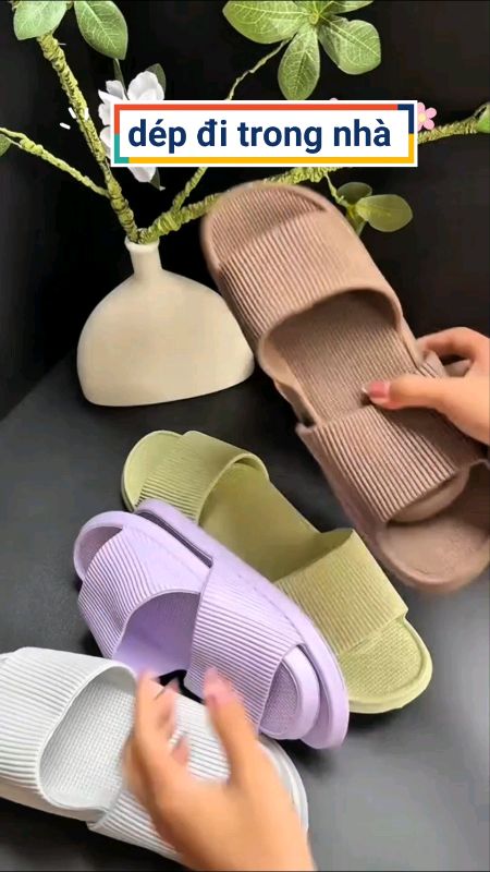 Dép đi trong nhà #depditrongnha #LuotVuiMuaLien #SandealcungKOL #HangMoiVe #ShopeeVideo #ShopeeCreator