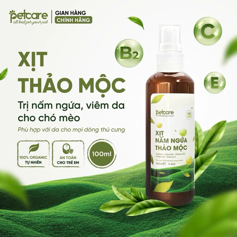 Xịt Nấm Ngứa Thảo Mộc PETCARE tri nấm, viêm da, ve rận cho Chó Mèo đang được đối chiếu cho người mua tại Việt Nam