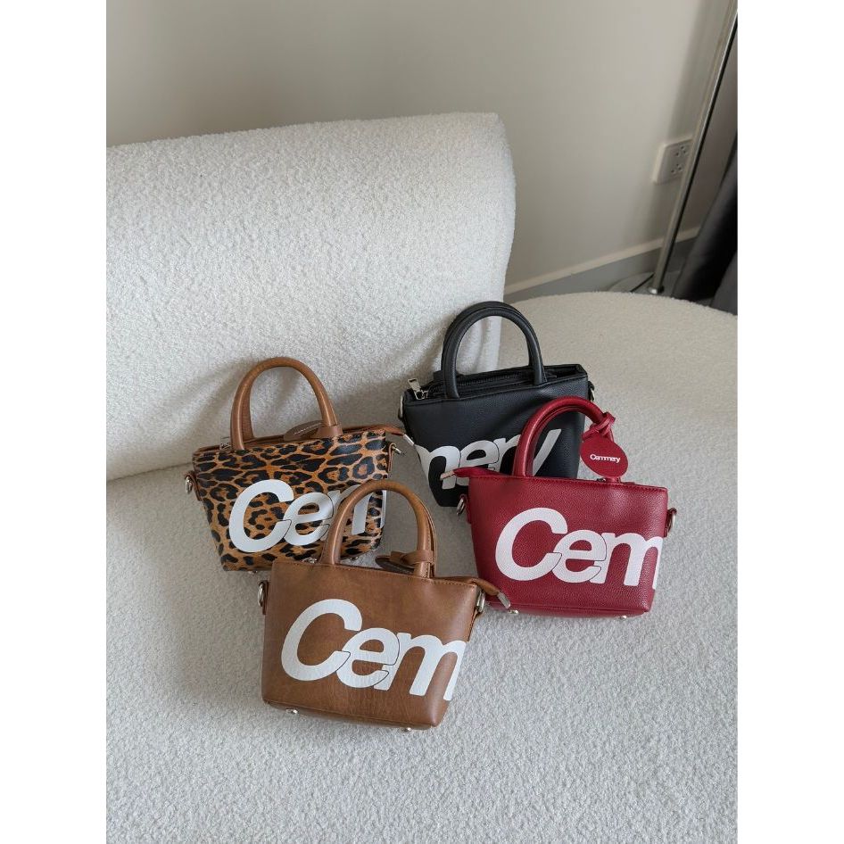 Túi Đeo Chéo Mono Cemmery Local Brand Size Mini Đựng Vừa Điện Thoại Da PVC 8 Màu - Hình 3