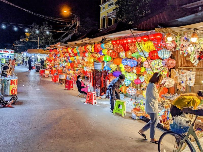 Chợ đêm Hội An